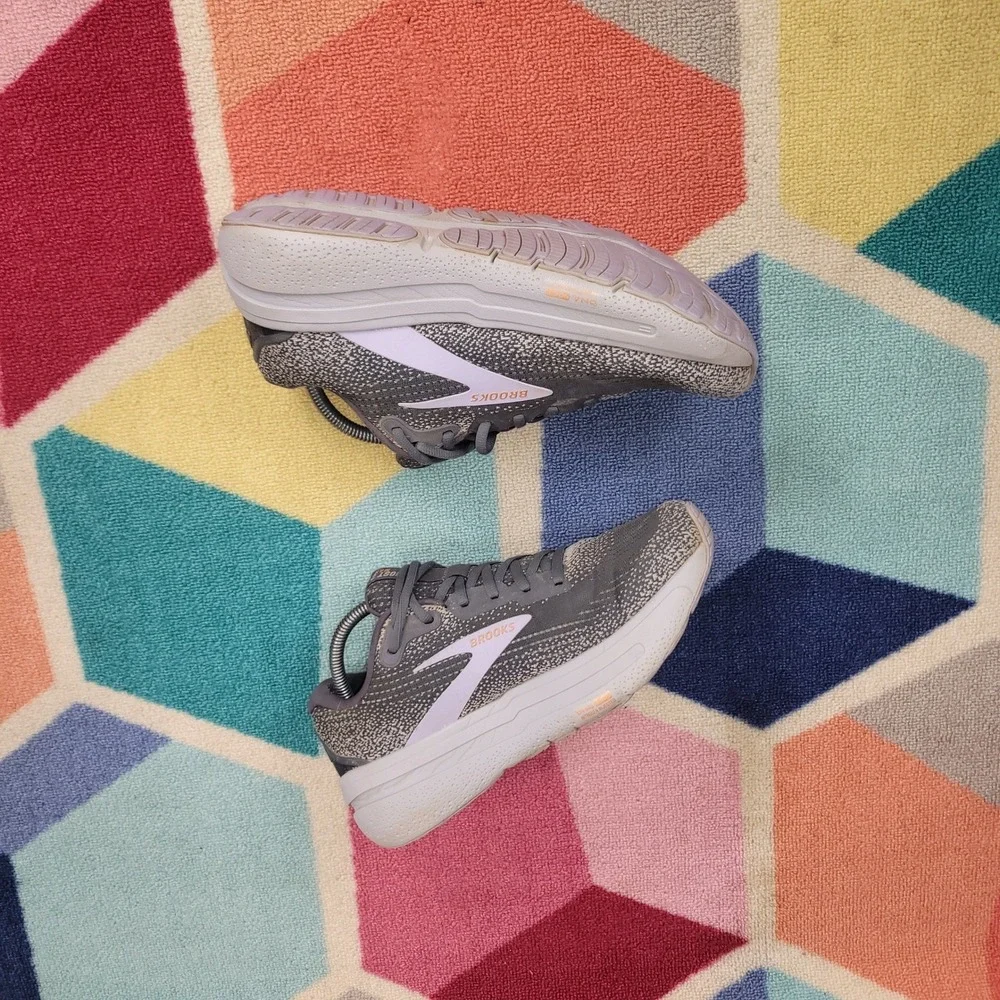 Brooks Ghost Max 2 Running Shoes Womens Grey Lavender‎ Performance Sneakers